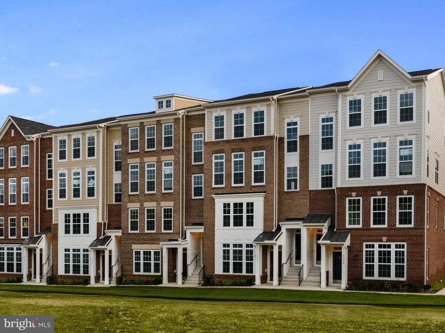 43443 Town Gate Square, Chantilly, VA 20152 - photo 1