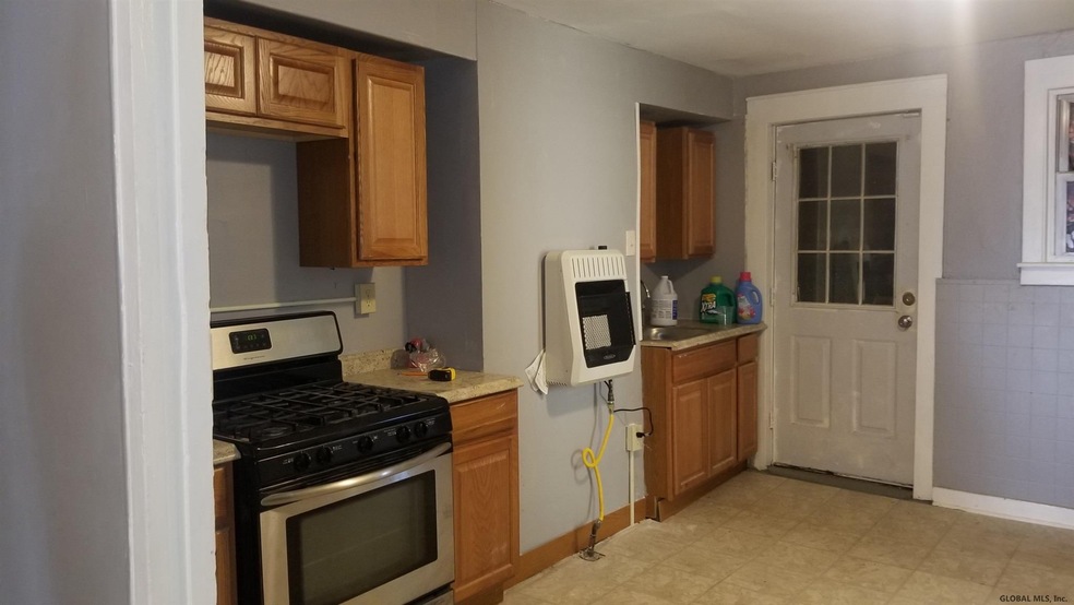 594 3rd St, Albany, NY 12206 - photo 1