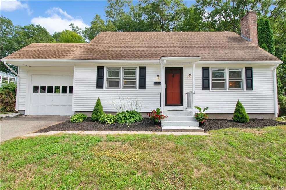 82 Echo Dr, Willimantic, CT 06226 - photo 1