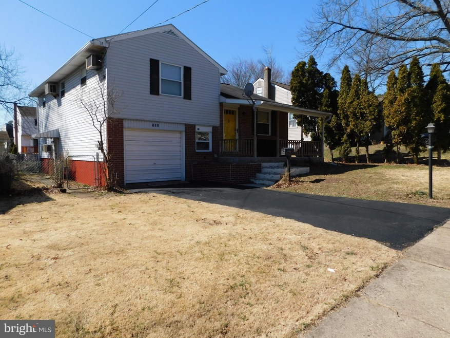 121 Pulaski St, Pottstown, PA 19464 - photo 1