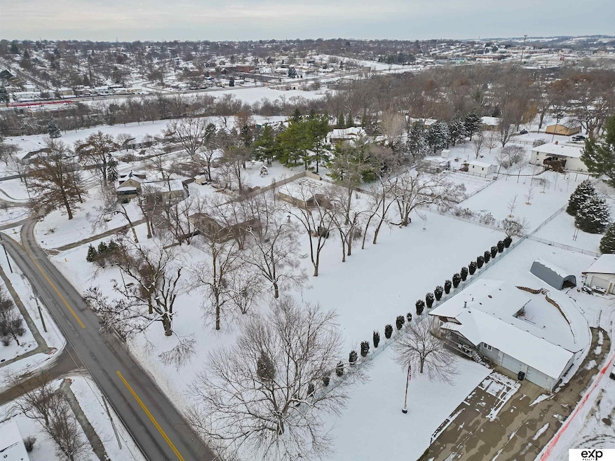 8702 Boyd St, Omaha, NE 68134 - photo 1