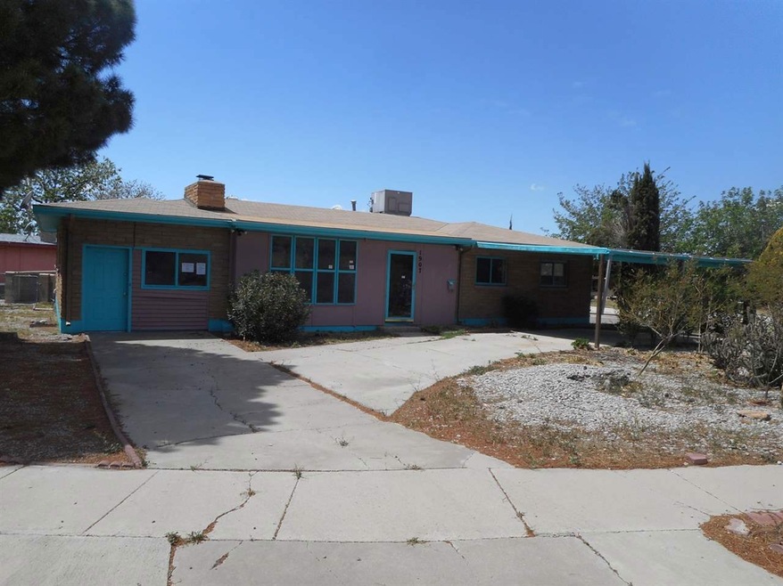 1907 Mountain View Ave, Alamogordo, NM 88310 - photo 1