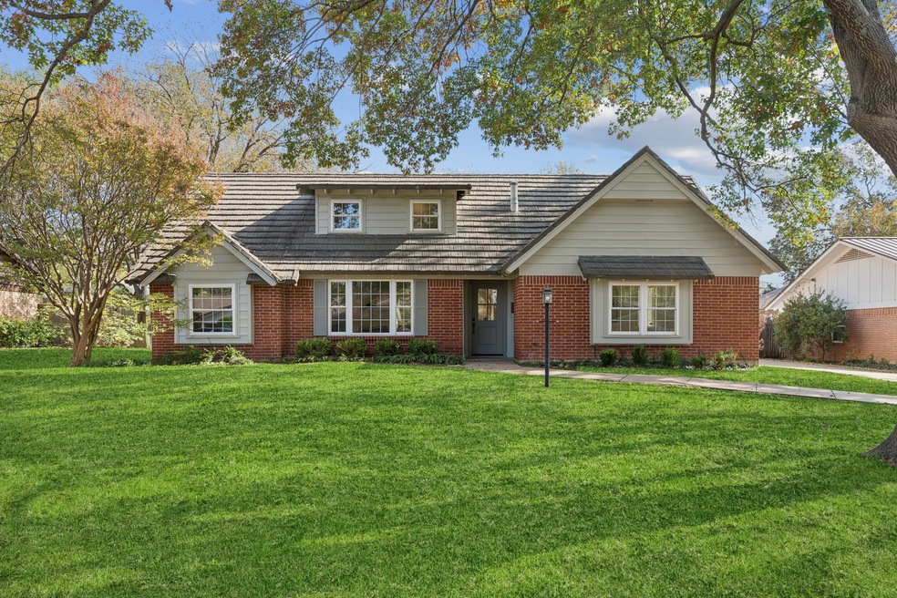 3905 Marys Creek Dr, Benbrook, TX 76116 - photo 1