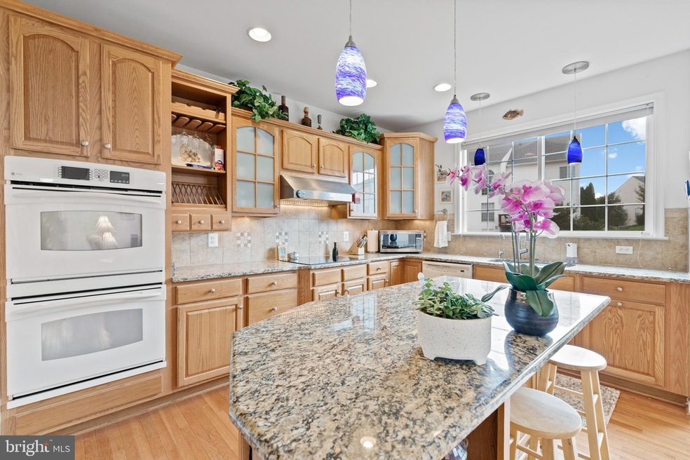 8408 Lanier Overlook Ct, Bristow, VA 20136 - photo 1