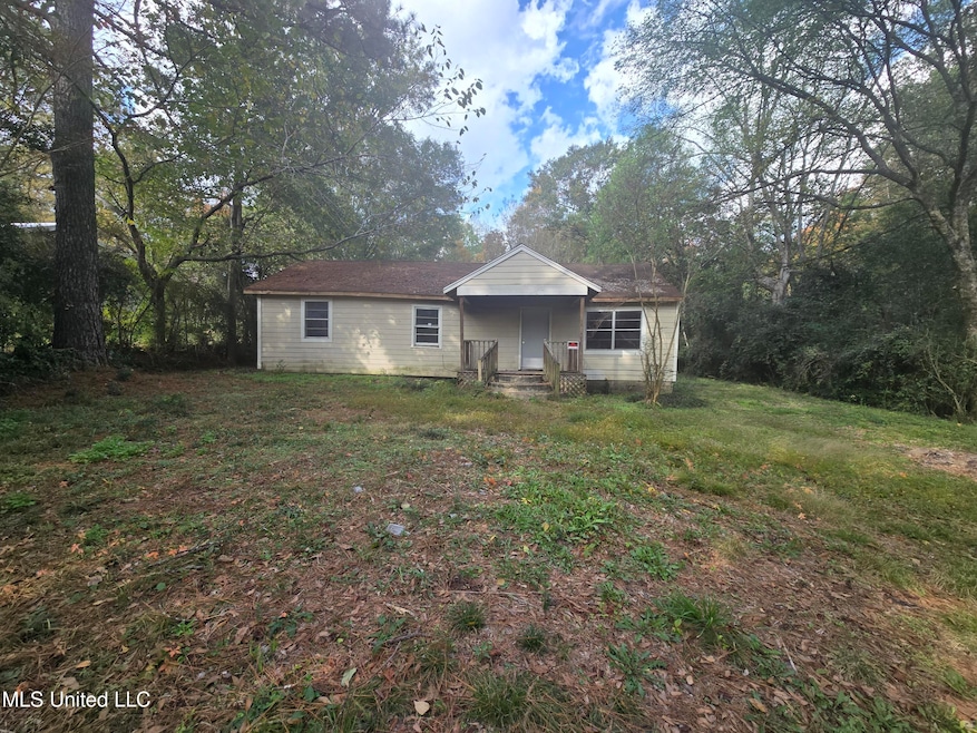 1104 McCluer Rd, Jackson, MS 39212 - photo 1