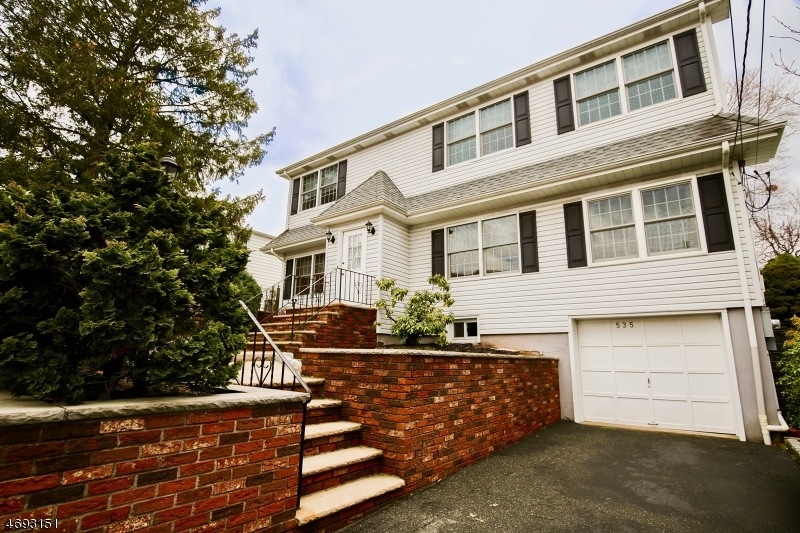 535 Jefferson St, Carlstadt, NJ 07072 - photo 1