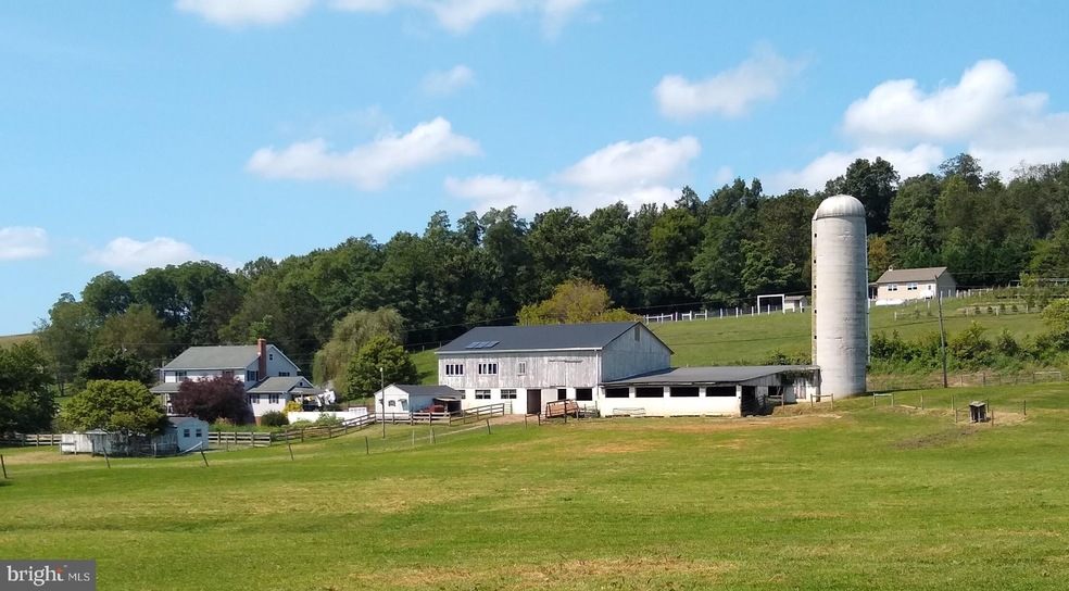 919 Valley Rd, Quarryville, PA 17566 - photo 1