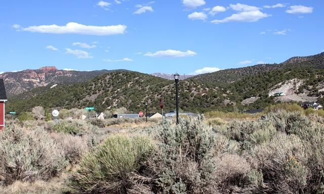 366 S 1025 W unit 3, Parowan, UT 84761 - photo 1