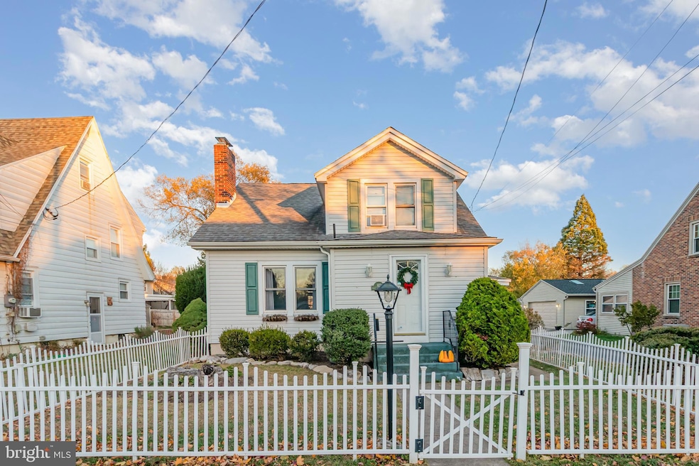 923 N College St, Carlisle, PA 17013 - photo 1