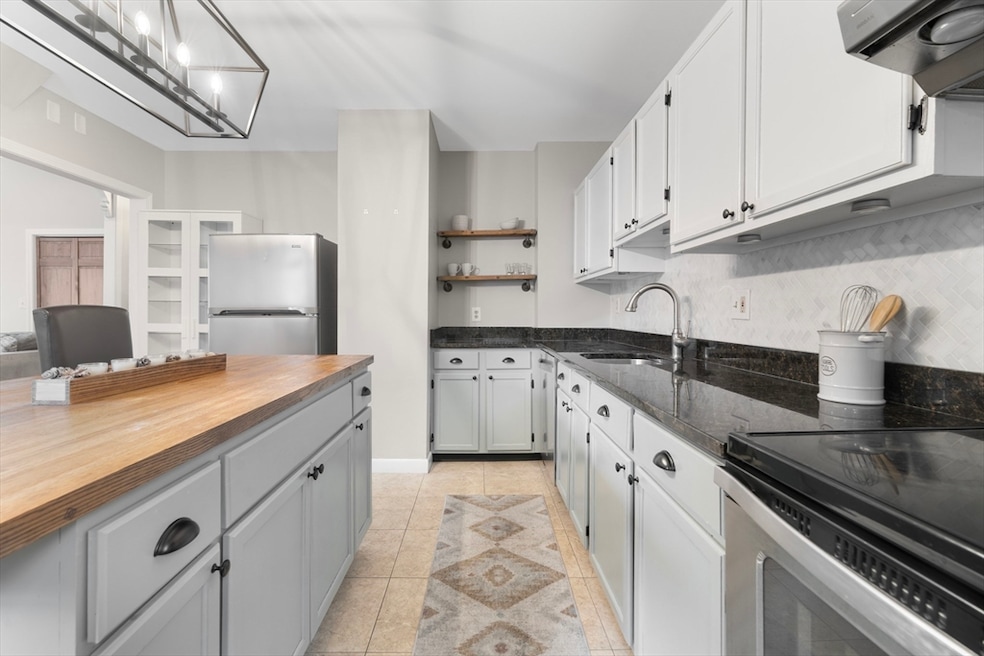 52 O St unit 3, Boston, MA 02127 - photo 1