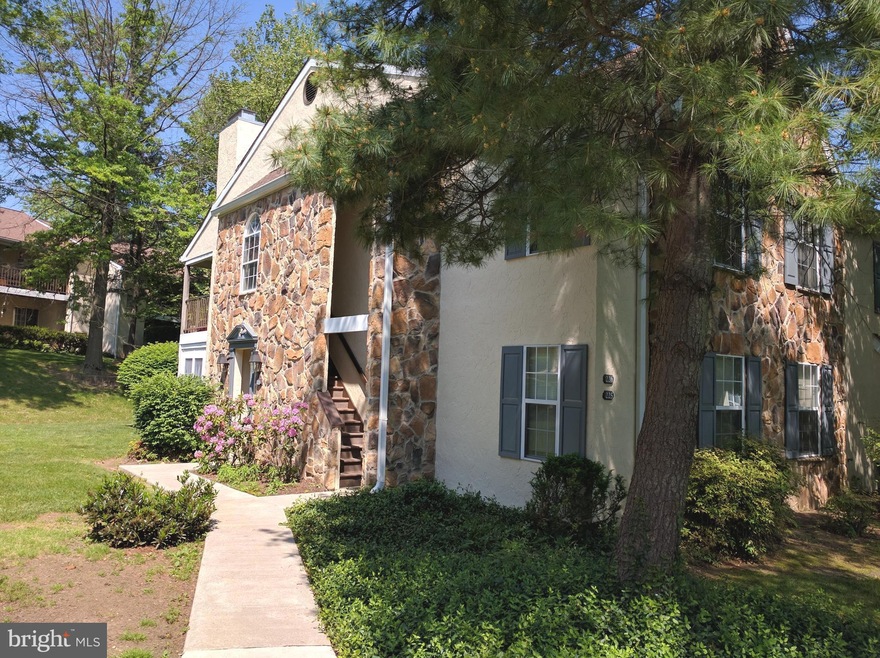 226 Valley Stream Ln unit 226M, Chesterbrook, PA 19087 - photo 1