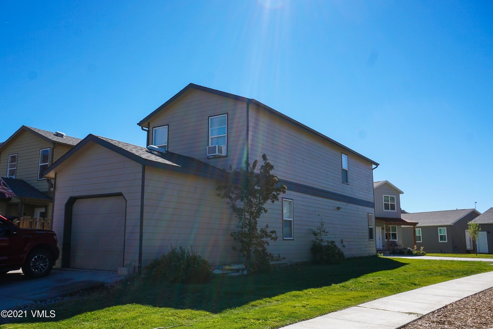 148 Rainbow Cir.