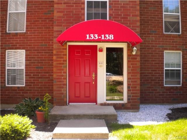 135 Heather Ridge unit 135, Shelton, CT 06484 - photo 1