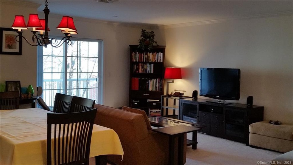 4 Lowe St unit 203, Norwalk, CT 06854 - photo 1