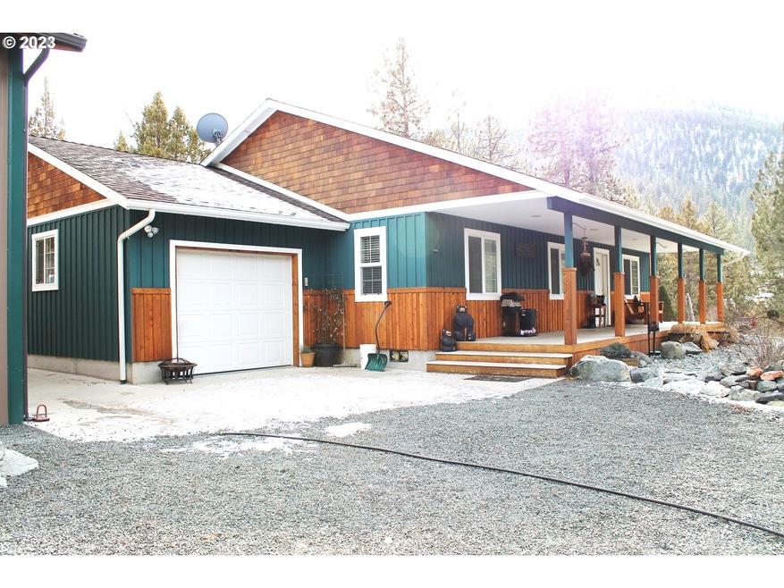 403 Pineview Ln, Canyon City, OR 97820 - photo 1