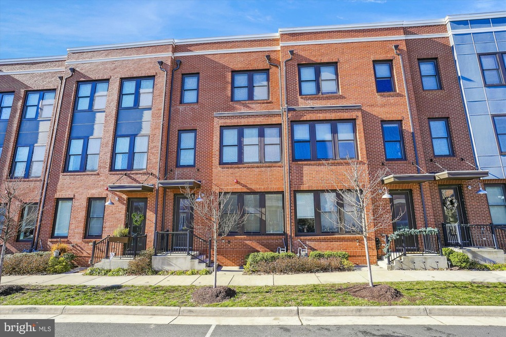 9120 Power House Rd, Lorton, VA 22079 - photo 1