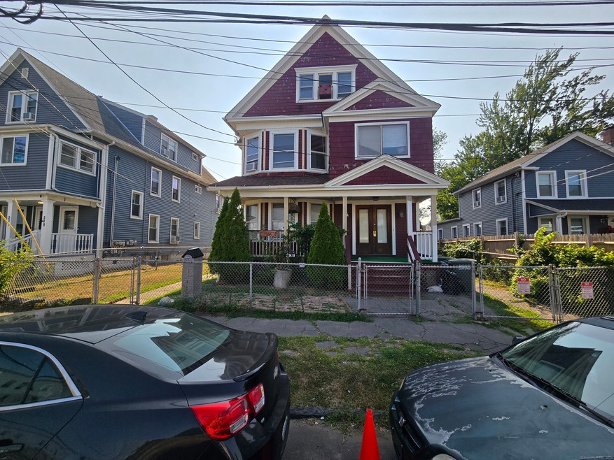 389 Carroll Ave, Bridgeport, CT 06607 - photo 1