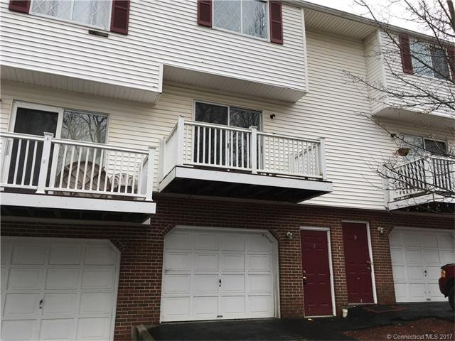 152 Lincoln St unit 20, Waterbury, CT 06710 - photo 1