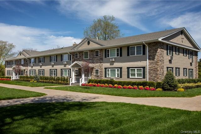 305 Robinson Ave unit 7, East Patchogue, NY 11772 - photo 1