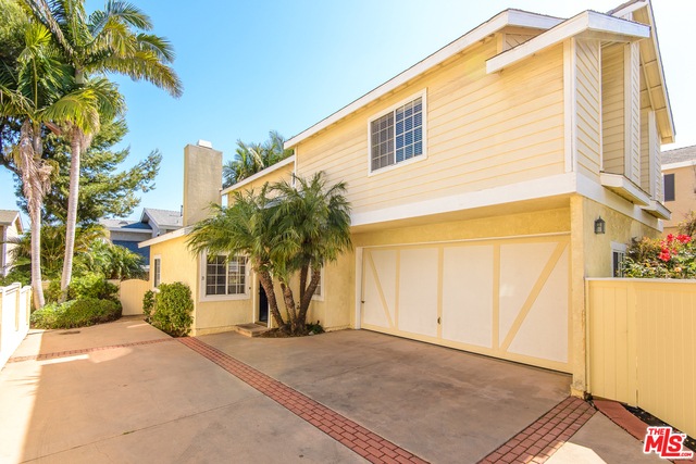 Stunning 2 Story 3 Br 2.5 Ba Townhome!