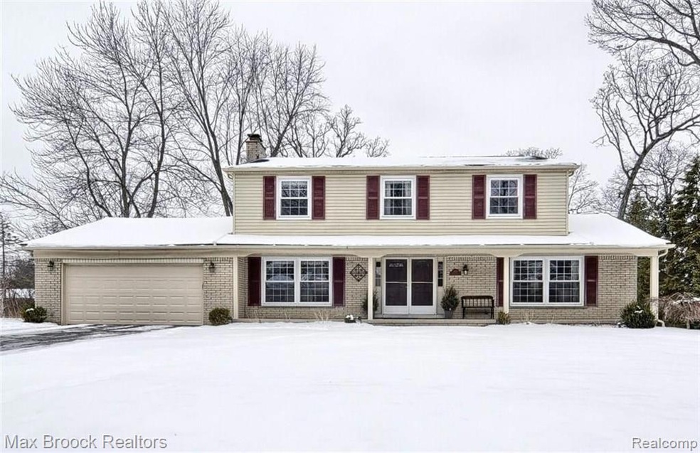 2926 Aspen Ln, Bloomfield Hills, MI 48302 - photo 1