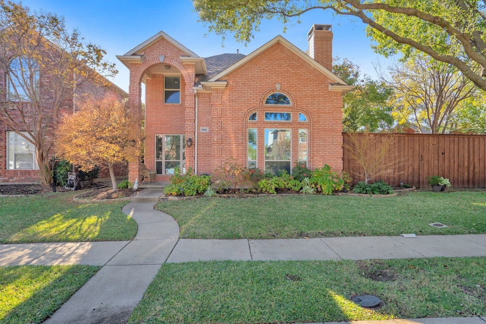 901 Brentwood Dr, Coppell, TX 75019 - photo 1