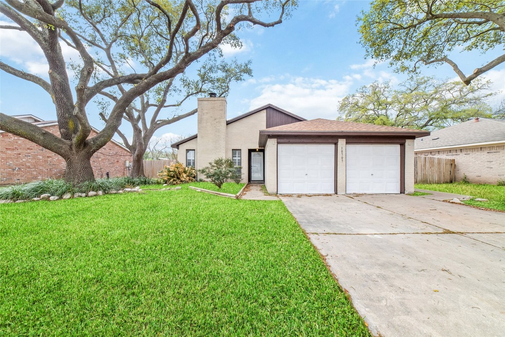 10707 Coralstone Rd, Houston, TX 77086 - photo 1