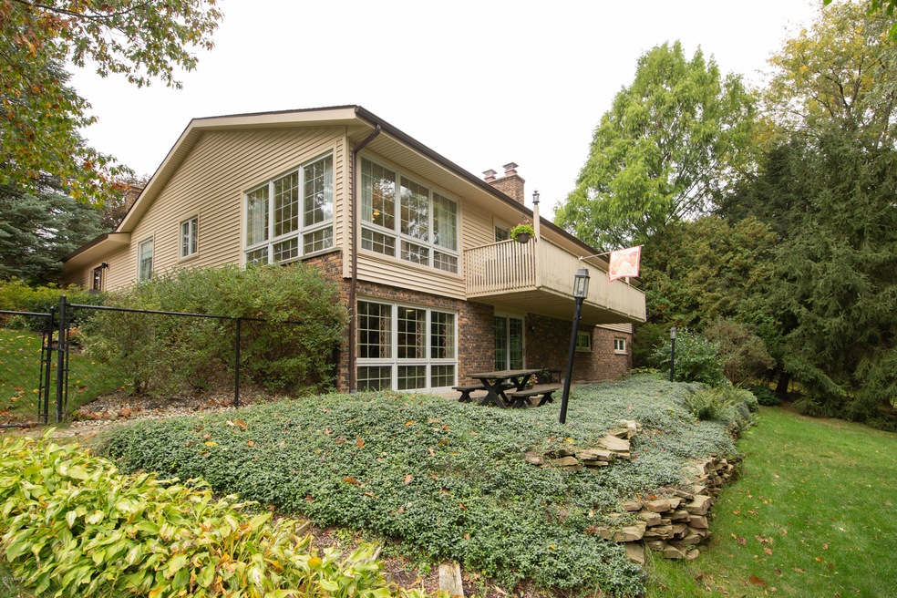 645_E_Ridge_Circle-27