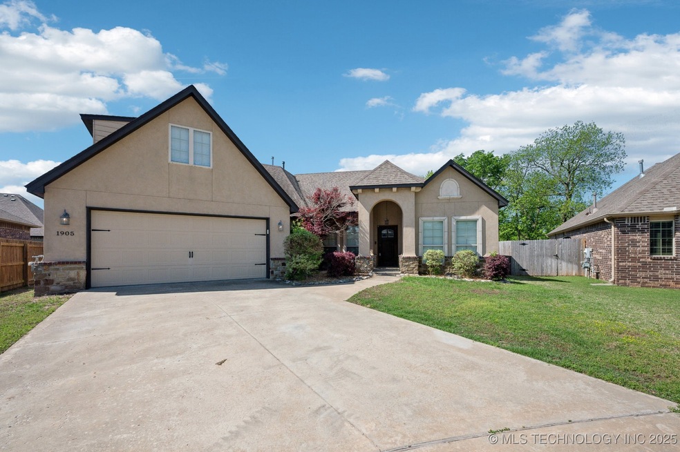 1905 W Canton Ct, Broken Arrow, OK 74012 - photo 1