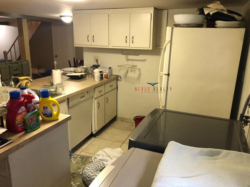 unlisted-address, Long Island City, NY 11105 - photo 1