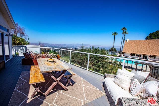 View home in Topanga!