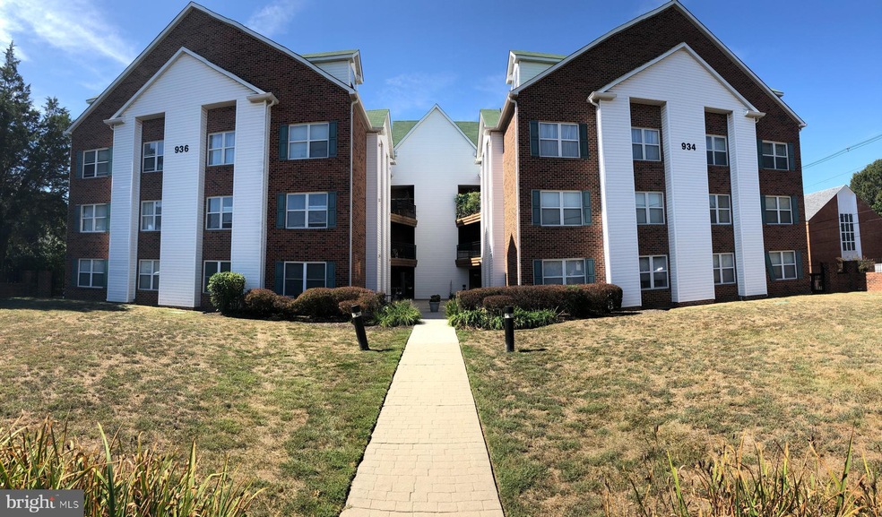 936 Bay Ridge Ave unit 205, Annapolis, MD 21403 - photo 1