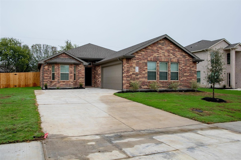 3306 Sonoma Trail, Ennis, TX 75119 - photo 1