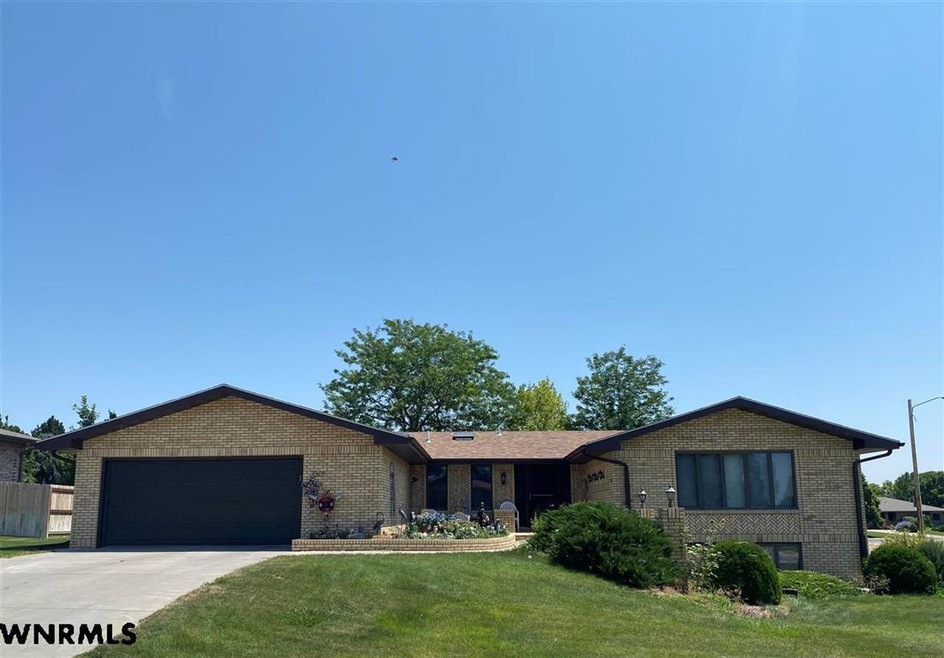 3301 16th Ave, Scottsbluff, NE 69361 - photo 1