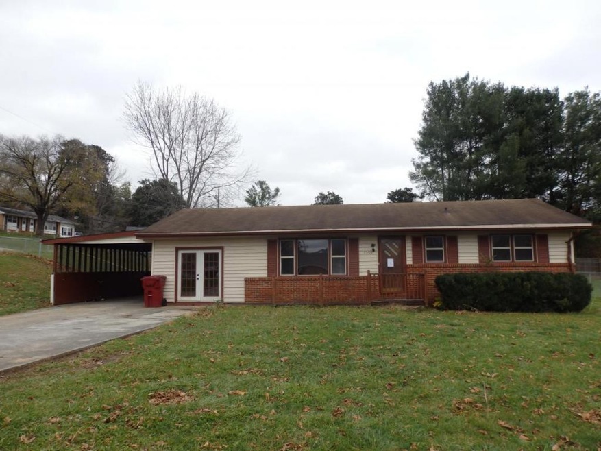 1501 Squibb Dr, Johnson City, TN 37601 - photo 1