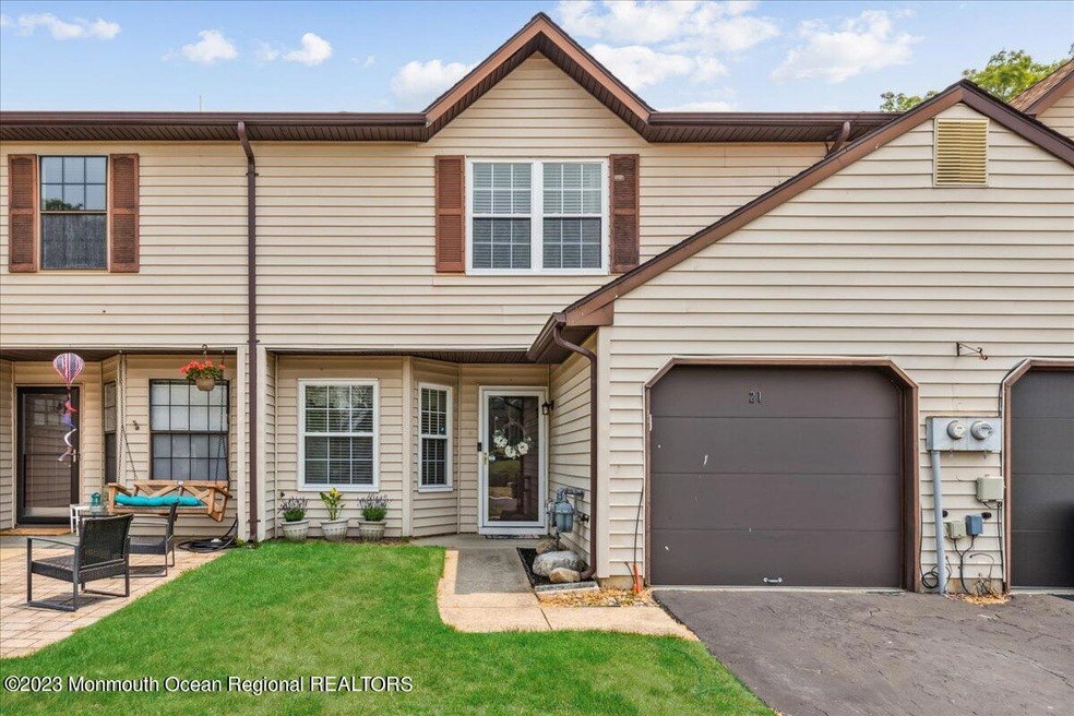 01-21 Seabreeze Square, Freehold, NJ-1
