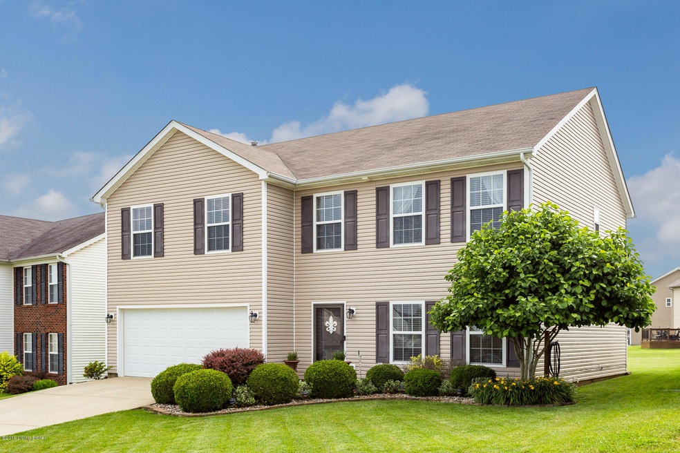 10705 Evanwood Dr, Louisville, KY 40228 - photo 1