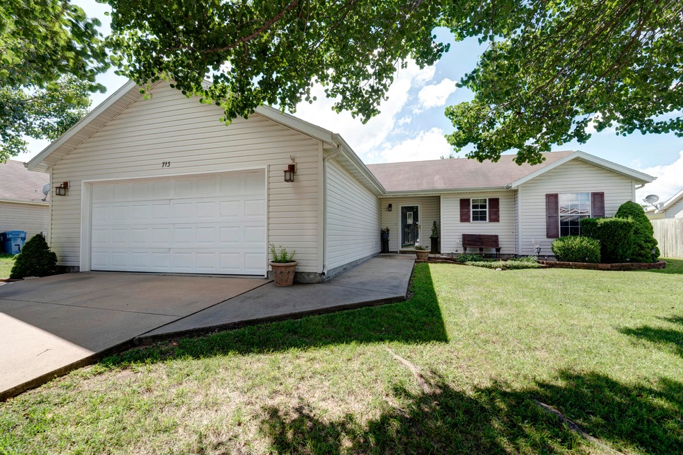 713 S Ridgecrest Ave, Nixa, MO 65714 - photo 1