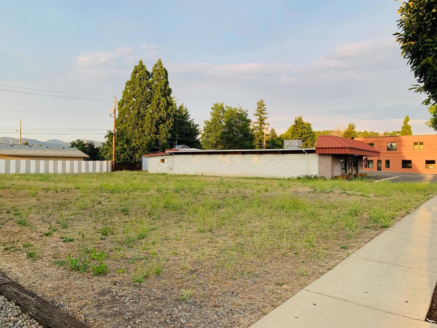 view of lot