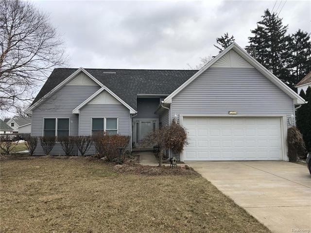 12530 Harris St, Carleton, MI 48117 - photo 1