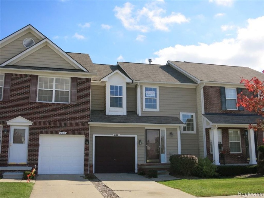 238 Lasseigne St unit 101, Pontiac, MI 48341 - photo 1