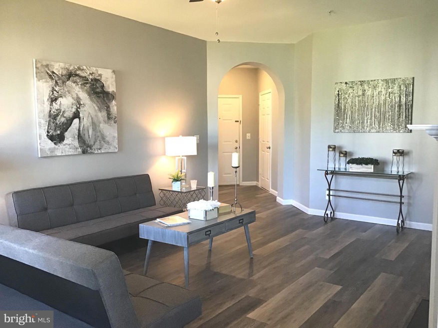 46612 Drysdale Terrace unit 202, Sterling, VA 20165 - photo 1