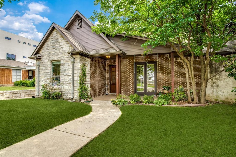 5202 Longview St, Dallas, TX 75206 - photo 1