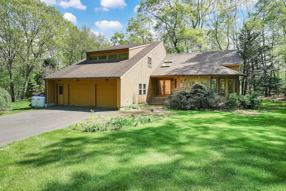 17 Lookout Landing, Bolton, CT 06043 - photo 1