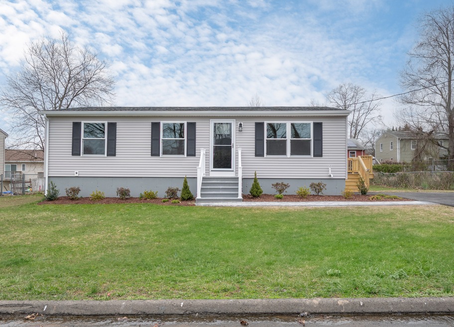 51 Ellsworth St, West Haven, CT 06516 - photo 1