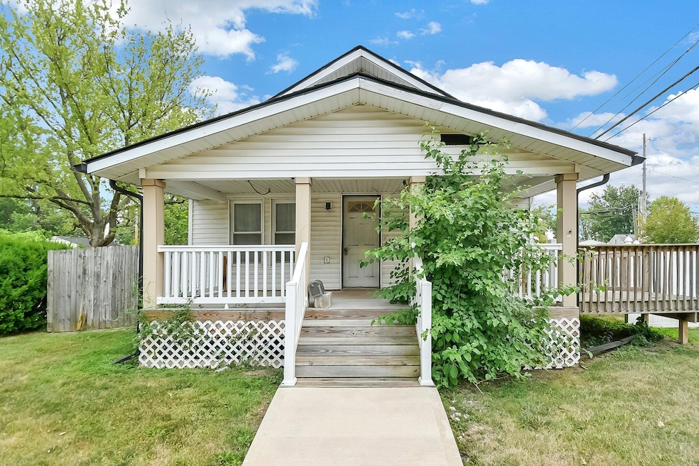1-web-or-mls-136-maple-dr