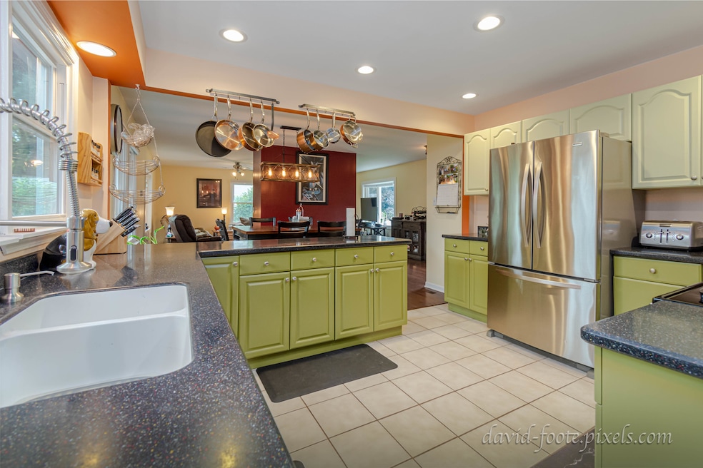 1641 W Downer Place, Aurora, IL 60506 - photo 1