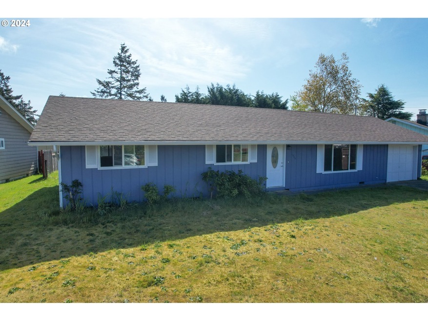 1900 Willow St, Florence, OR 97439 - photo 1