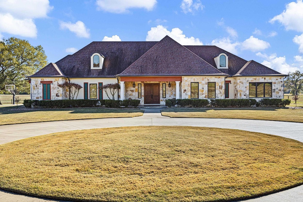 2365 W Gum Log Rd, Russellville, AR 72802 - photo 1