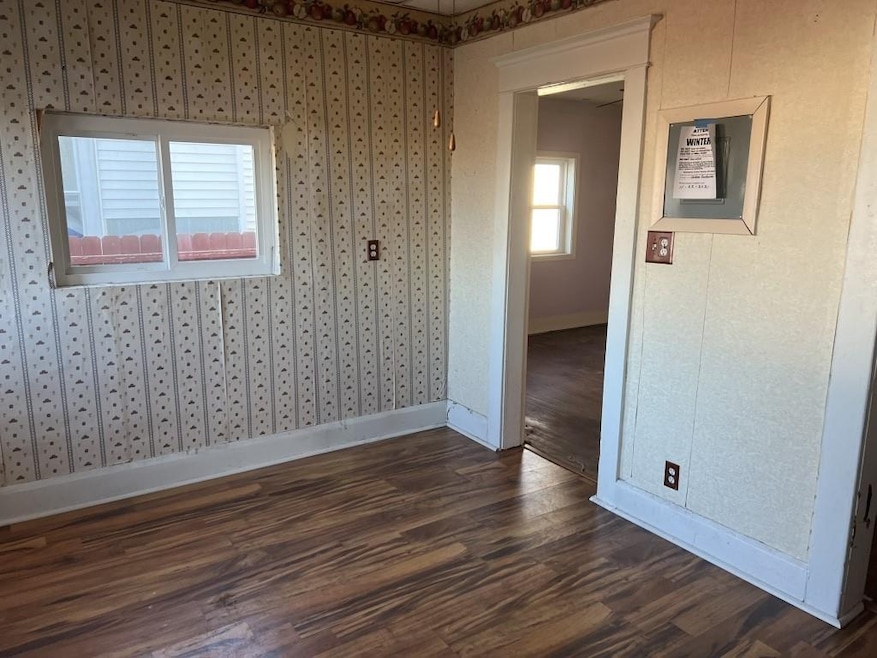 817 N Mulberry St, Muncie, IN 47305 - photo 1